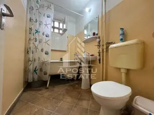 Apartament cu 3 camere, semidecomandat, etajul 2, zona Centrala - imagine 7