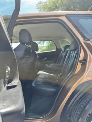 Vind Range Rover evoquie Dinamica 2.2 motorina model 2015 manual 4x4 la buton și electronic ful - imagine 3