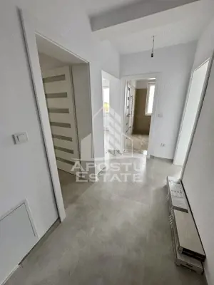 Apartament cu 2 camere, decomandat, bucatarie separata 55 mp utili