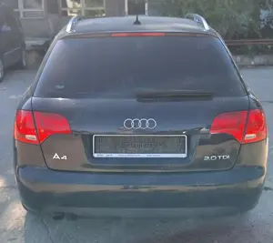 Dezmembram Audi A4 B7 - imagine 5