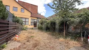 Casa de vanzare, cu 4 camere, demisol 122 mp, zona ultracentrala - imagine 6