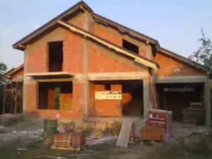 CASA P+M ,TEREN 924 MP , UTILI 260 MP, PODARI , COMISION ZERO PENTRU CUMPARATOR  - imagine 4