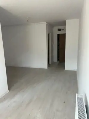 Garsoniera cu Gradina / Hils Republica / 500 m  Metrou / Comision 0% 