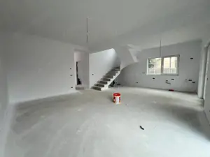 Nou !!!  Casa in Giarmata - 5 Camere  - 120 mp - 180.000 euro - imagine 5