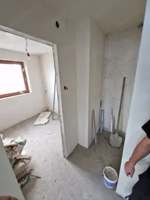 Apartament 2 Camere Decomandat Vedere La Dunare Et 7 Bloc Turn Nord - imagine 2