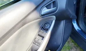 Vând Ford Focus ecoboost 2012, 4450 euro neg.  - imagine 2