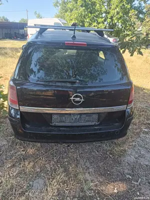 dezmembrez Opel astra h - imagine 4