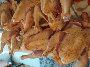    Sacrific  Pui kabir crescuți natural în gospodărie greutate 2kg jumate curățat  - imagine 3