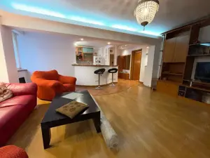 Închiriez apartament 3 camere 