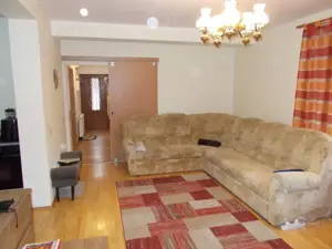 Vila, Sanandrei, central, 5 camere, 160mp utili, 836mp, un loc placut si linistit in zona centrala - imagine 2