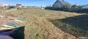 Vand loc de casa la Crevedia in cartierul Casa cu tei