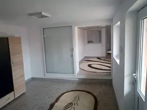 Casă la cheie cu 10 camere,1330 mp teren, în Munteni, Galaţi - imagine 6