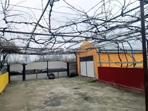 Casă la cheie cu 10 camere,1330 mp teren, în Munteni, Galaţi - imagine 2