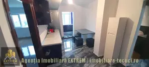 Apartament de lux cu 2 camere, 52mp, etaj 4, vis-a-vis de școala 11 Tecuci - imagine 4