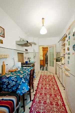 Apartament spatios, trei camere decomandate, etaj 4 din 5, IC Frimu - imagine 5