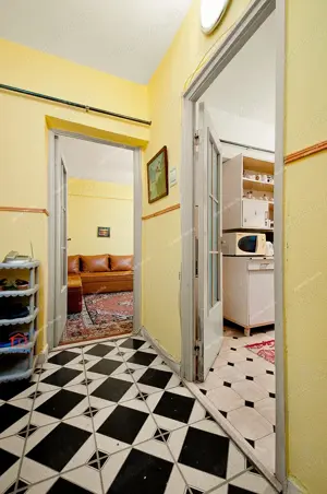 Apartament spatios, trei camere decomandate, etaj 4 din 5, IC Frimu - imagine 3