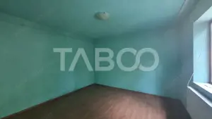 Doua case la pret de una teren 900 mp zona Turnisor - imagine 10