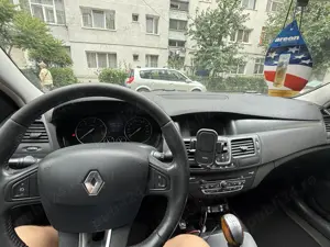 Vând renault laguna model 3 - imagine 7