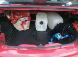 Dacia Logan 2009, al doilea proprietar ca NOUA, 17300 km  în bord. Motor 1.2, 16 v, benzina - imagine 7