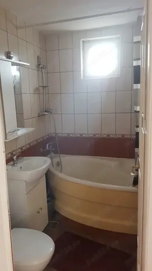Proprietar vând apartament 3 camere   Bd. Mihai Viteazul, Sibiu   56 mp, balcon și boxă - imagine 5