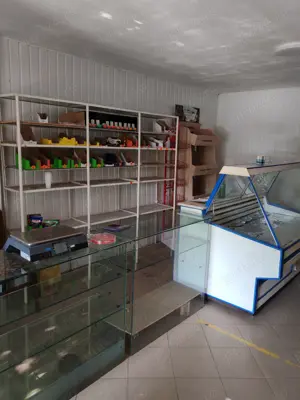 Închiriez spațiu comercial