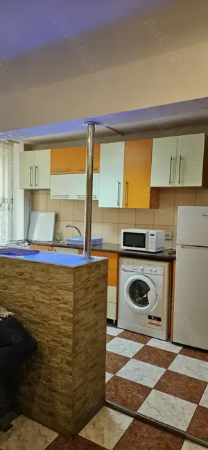 Inchiriez apartament ultracentral 2 camere English Park  - imagine 3