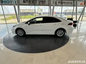 Toyota Corolla -2022 - imagine 5