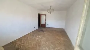 CENTRAL-  2 CAMERE DECOMANDAT,ETAJ 2, DE RENOVAT