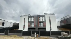 Casa de vanzare, cu 5 camere, 200 mp utili, 245 mp de teren, zona Teilor - imagine 2