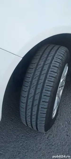 Skoda Fabia 1.6 diesel 75 CP - imagine 8