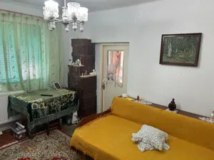  OCAZIE ! Casa in centru orașului Barlad , zona Colegiul Național Codreanu  - imagine 6