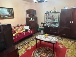  OCAZIE ! Casa in centru orașului Barlad , zona Colegiul Național Codreanu  - imagine 5