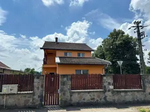 Casă cu 4 camere P+1, 415 mp teren,  zona Freidorf