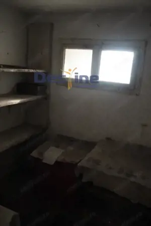 VAND CASA IN CENTRUL VECHI,DEJ,CURTE COMUNA,NECESITA RENOVARE - imagine 11