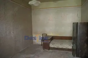 VAND CASA IN CENTRUL VECHI,DEJ,CURTE COMUNA,NECESITA RENOVARE - imagine 9