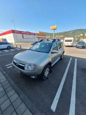 Vindem Dacia daster 2010 diesel 110cp motor 1500 - imagine 2