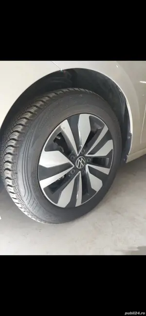 Volkswagen Golf 8 Move 1.5 TSI 2023 Led Nav Pdc Shz App Dab+ - imagine 6