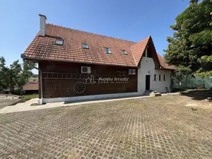 Proprietate de patrimoniu pe malul lacului Paleu - Teren 2.300 mp - piscina - Coliba lui Horea – cas - imagine 4