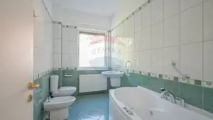 Imobil premium de închiriat în Brașov, aproape de Biserica Neagră - imagine 16