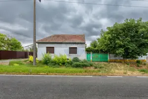 Casă  cu 3 camere de vânzare