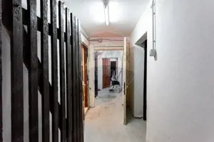 Vilă idealǎ pentru locuințǎ sau investiție -  zonă ultracentralǎ Arad - imagine 12