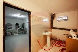 Vilă idealǎ pentru locuințǎ sau investiție -  zonă ultracentralǎ Arad - imagine 16