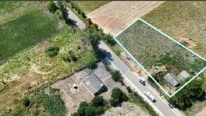 Casă batraneasca cu teren intravilan în apropiere de de Botoșani - imagine 12