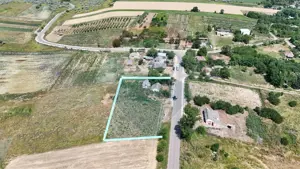 Casă batraneasca cu teren intravilan în apropiere de de Botoșani - imagine 7