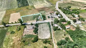 Casă batraneasca cu teren intravilan în apropiere de de Botoșani - imagine 2