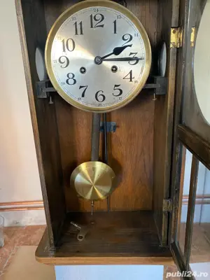 Pendula de perete cu cheie 