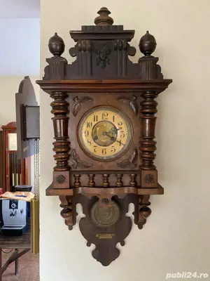 Pendula de perete cu cheie