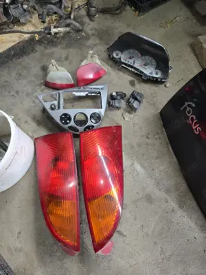 Piese ford focus mk1 hatchback - imagine 2