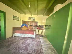 Căsuță cu istorie ideală pentru iubitorii de autentic - imagine 12