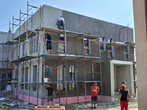 Finisaje interioare și exterioare 